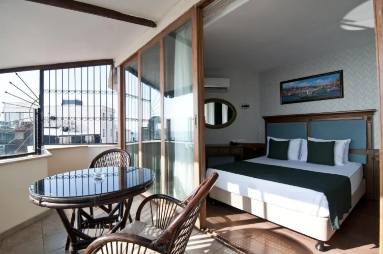 Superior Triple Suite