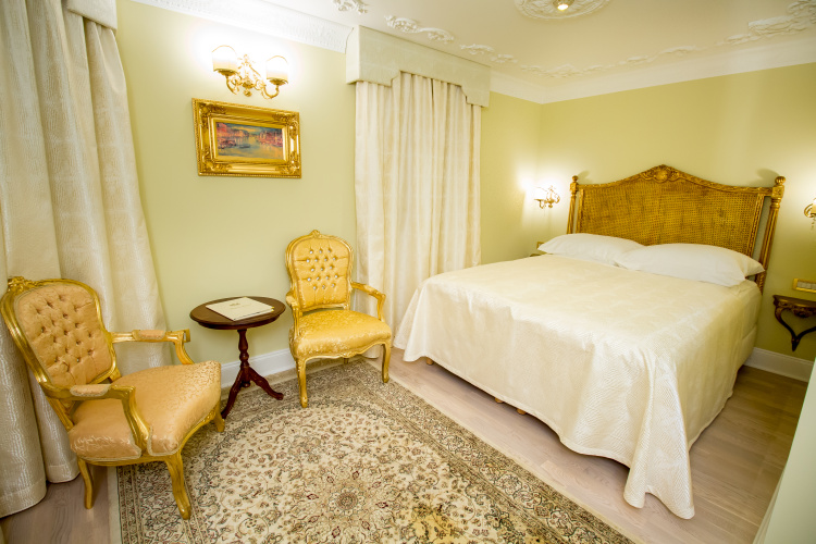 Deluxe Double room with view