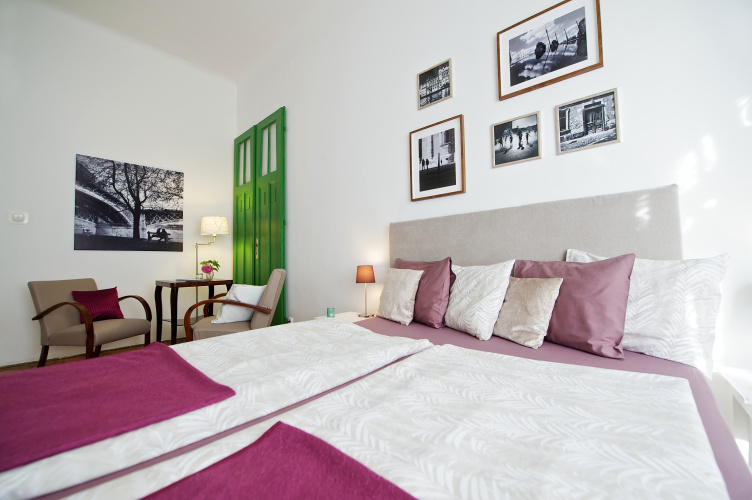 2 Bedrooms Apartment with view