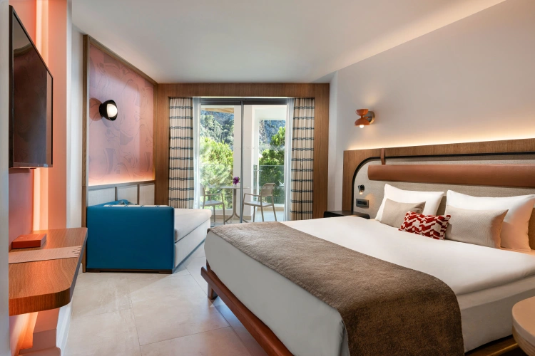 Deluxe Connecting Room with garden view