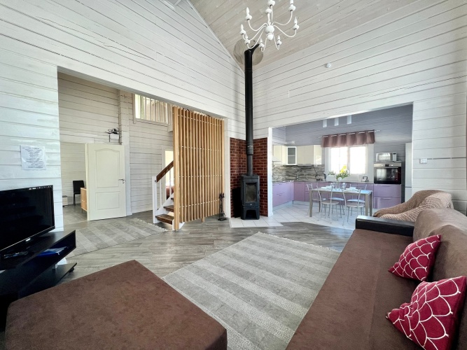 Фотография номера Коттеджа Частный Дом Озеро Лунное 1