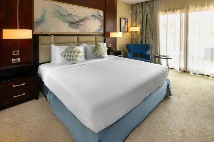 Deluxe room with pool view