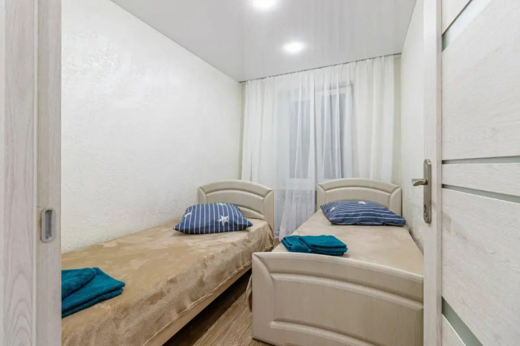 V Tsentre Na Dzerzhinskogo 5 Flat