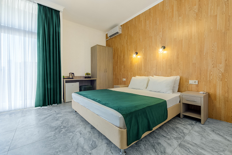 1 Bedroom Standard Double room with balcony
