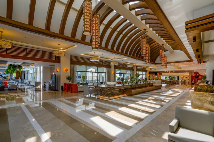 Side Aluna Hotel