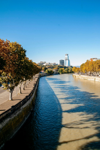 ART Riverfront Hotel Tbilisi