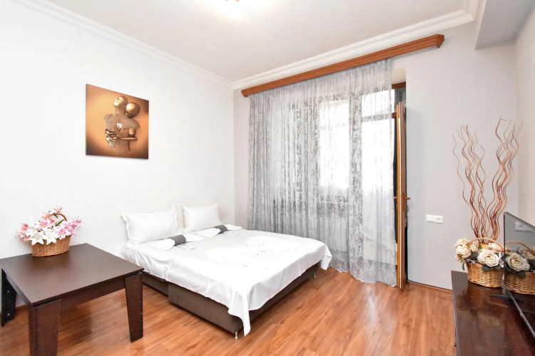Argishti 15 Kv 65/1 Apartments