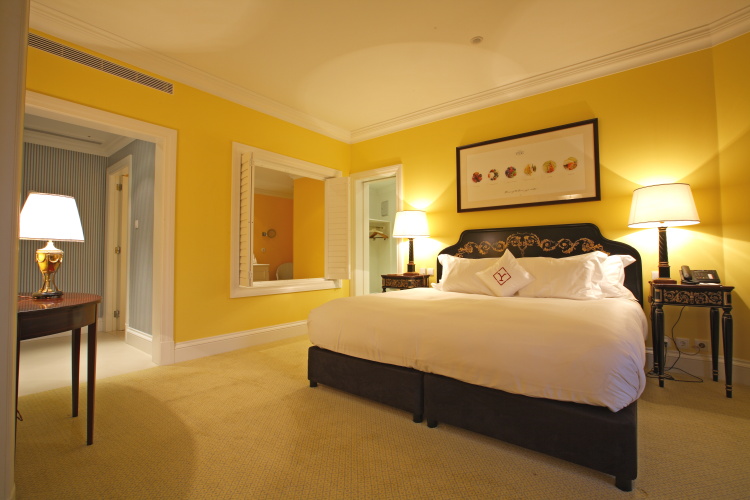 Master with Terrace Double Suite with city view