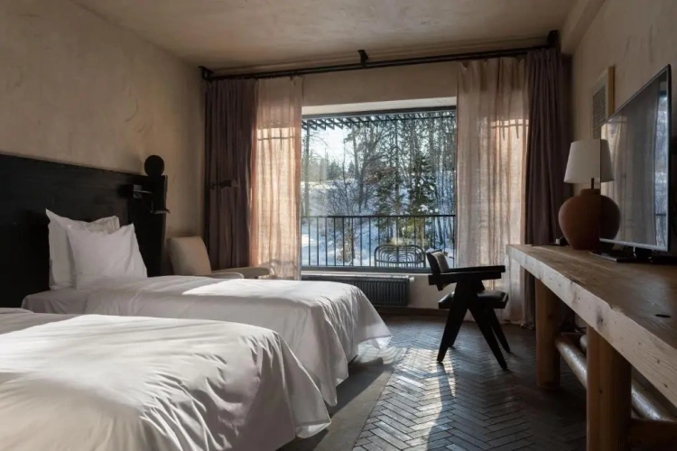 Standard Twin room with balcony