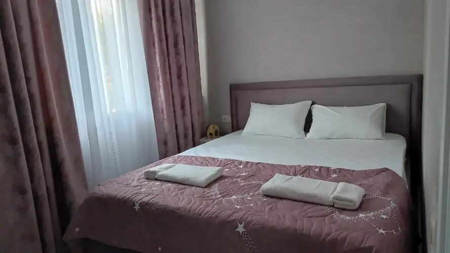 Фотография номера квартиры Квартира со стильным ремонтом и видом на гору Машук в центре города на проспекте Кирова