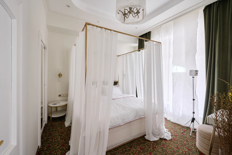 Двухместный номер RWG & Pavlina с балконом двуспальная кровать