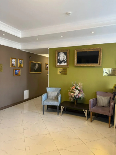 Monroe Hotel