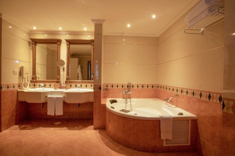 Hotel Bristol Amman photo 25
