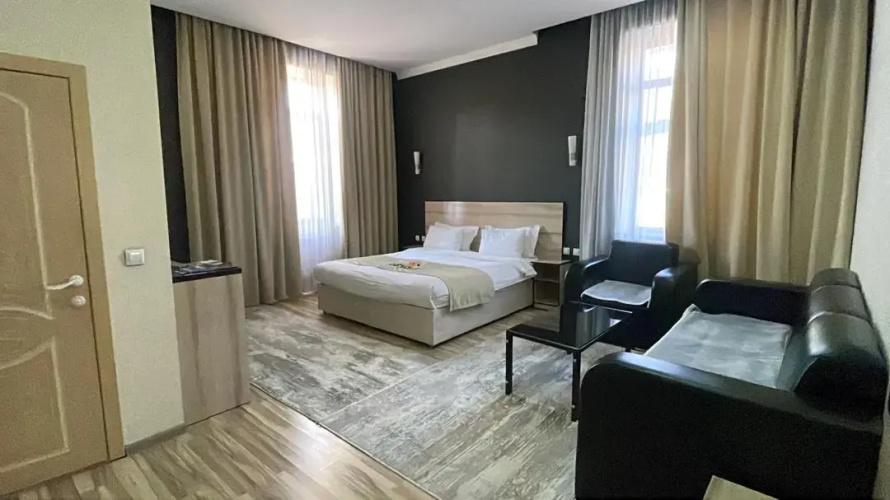 LEVEL Hotel