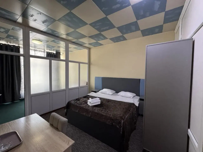 Avrora Hotel