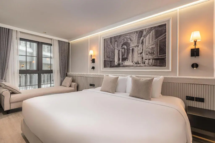 Deluxe Double room with balcony and with pool view