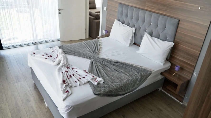 Standard Double room with city view