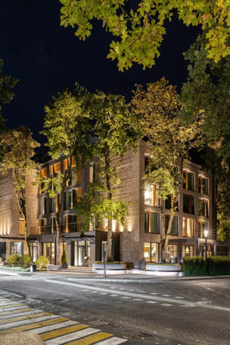 Отель Карманнс