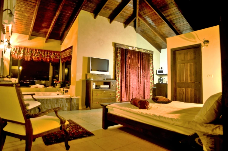 Suite with balcony