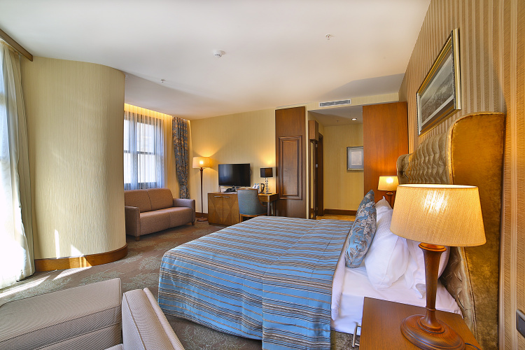 Double Junior Suite with city view