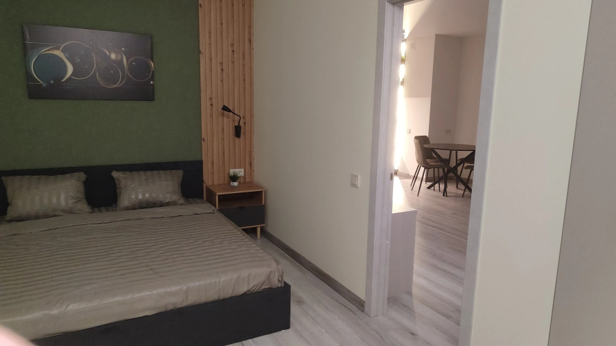 Premium Flat