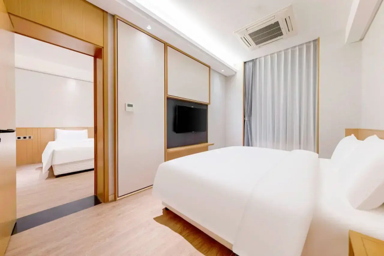 2 Bedrooms Suite