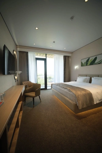 2 Bedrooms Standard Family room with balcony and with city view