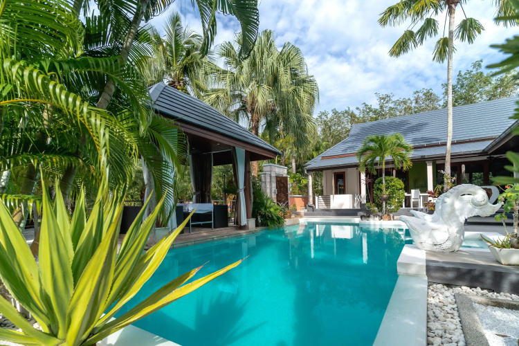 Banyak Luxury 4Br with Nice Terrace Villa