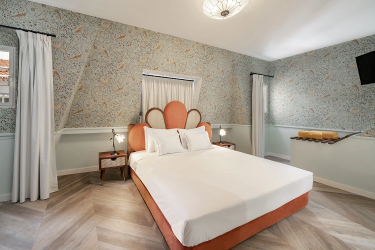 Esmeralda Double Apartment with balcony and with park view