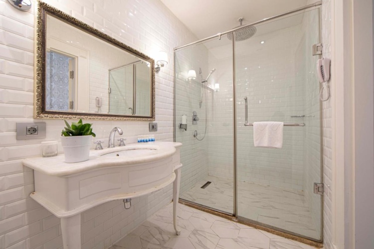 Sapphire City Hotel photo 16