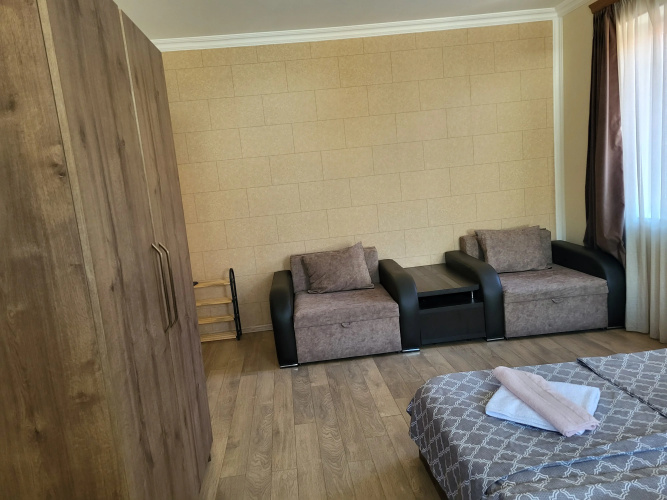 Giorgi Apartment 2, Apartments