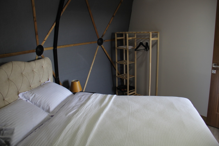 Deluxe room with balcony and with view