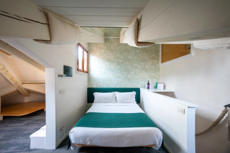 Deluxe room with balcony and with view