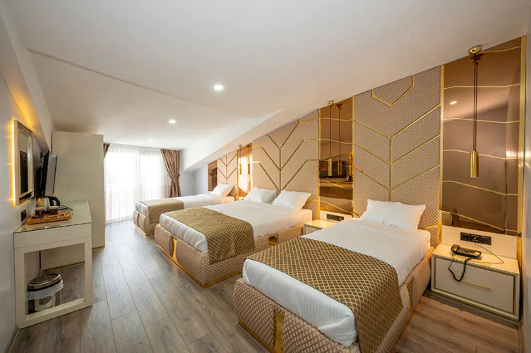 Deluxe Quadruple room