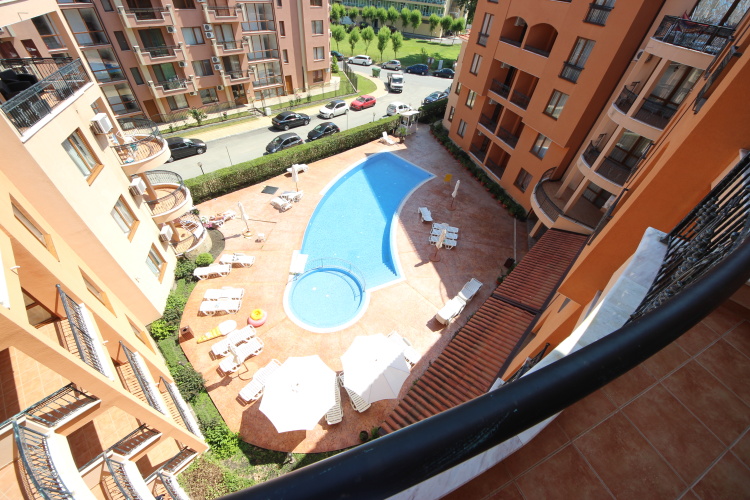1 Bedroom Apartment with balcony