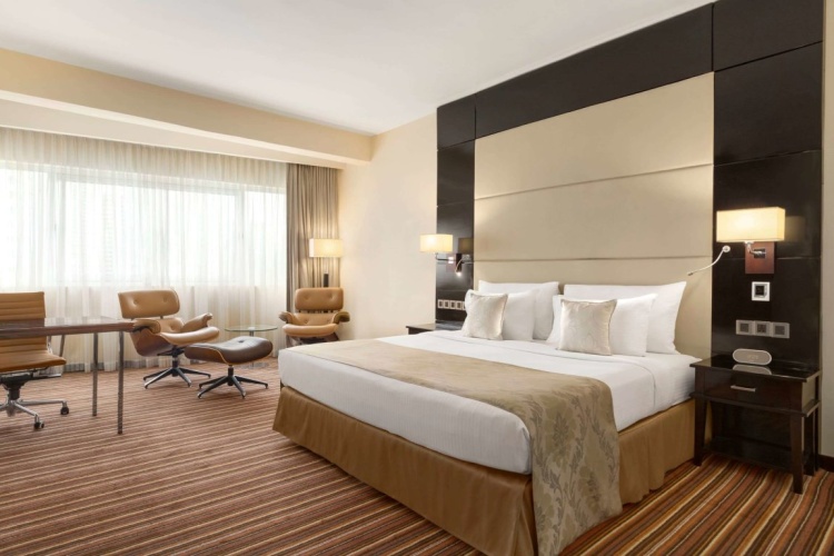 Deluxe Double room with city view