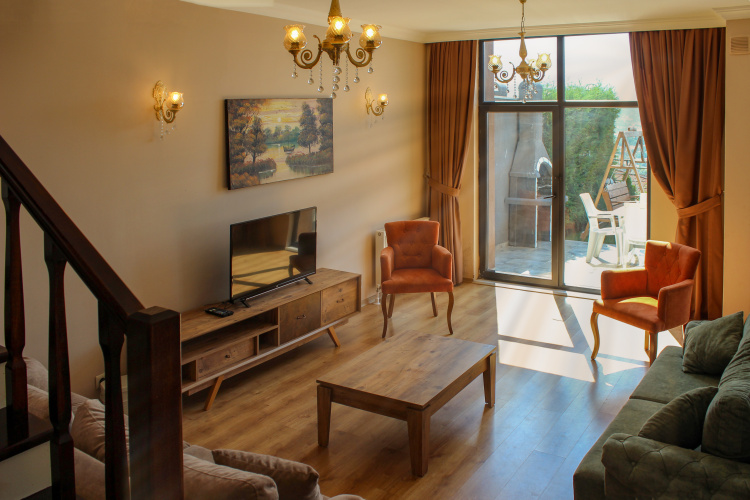 4 Bedrooms Villa