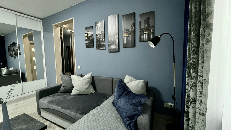 V Samom Serdtse Stolitsy Flat