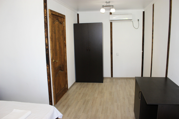 Standard Double room with balcony and with courtyard view