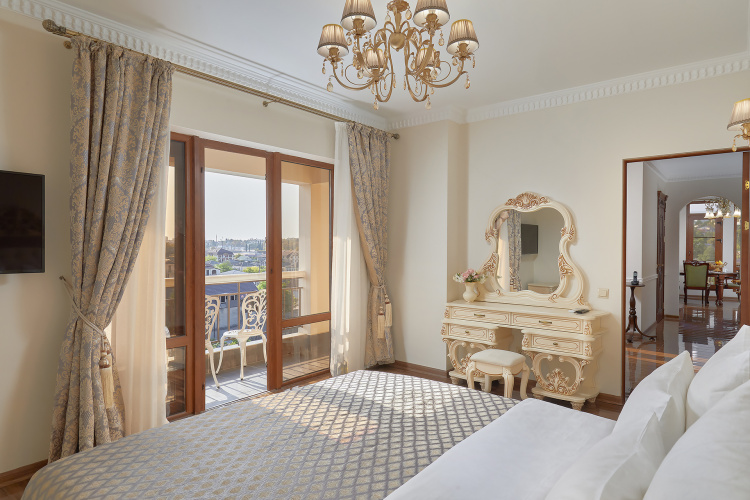 Royal Double Suite with balcony and with city view