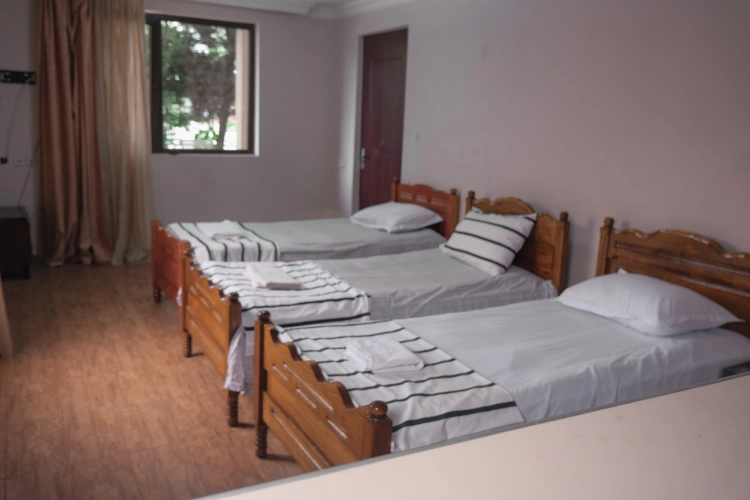 2 Bedrooms Comfort room with courtyard view