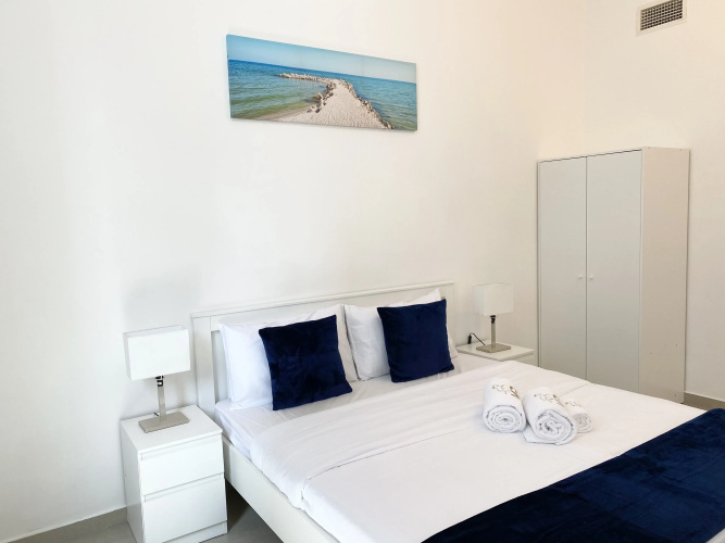 Panoramic Marina views 3BR Dubai Marina Apartments