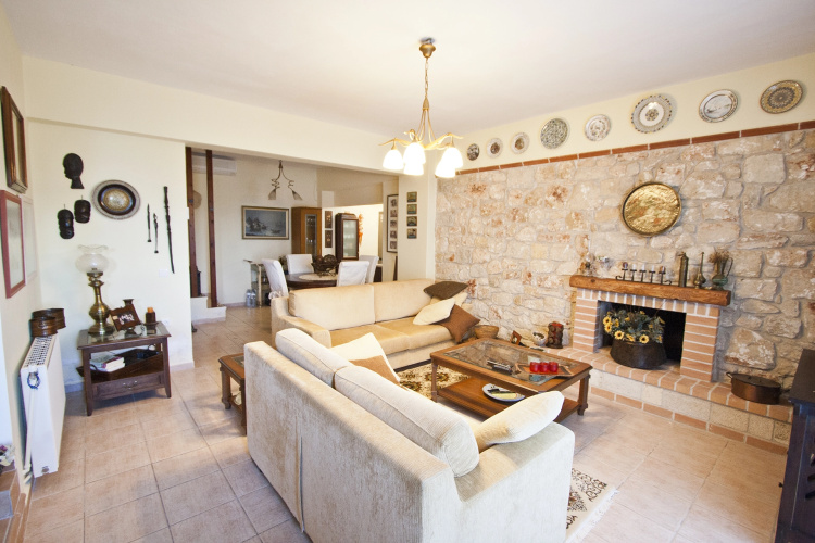 Bizmut Shared Pool Paliouri Villa