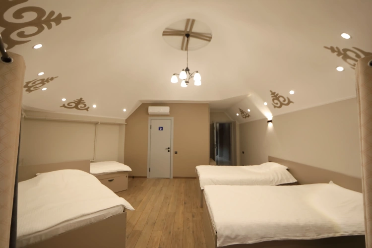Superior Quadruple room with city view