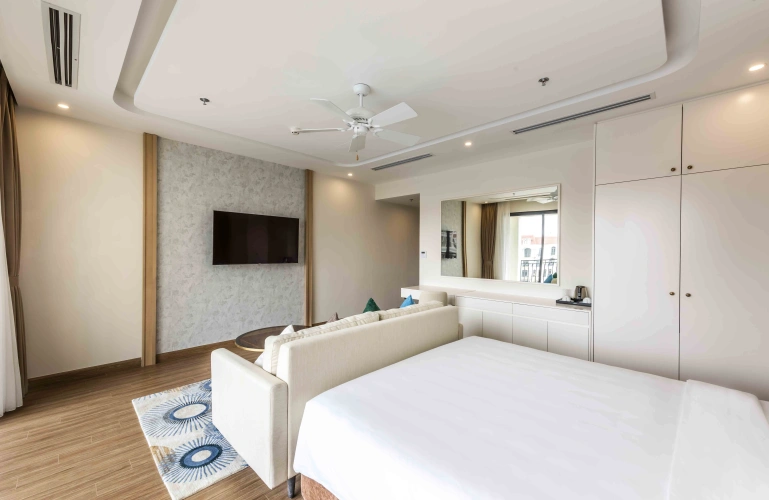 Studio Suite with balcony