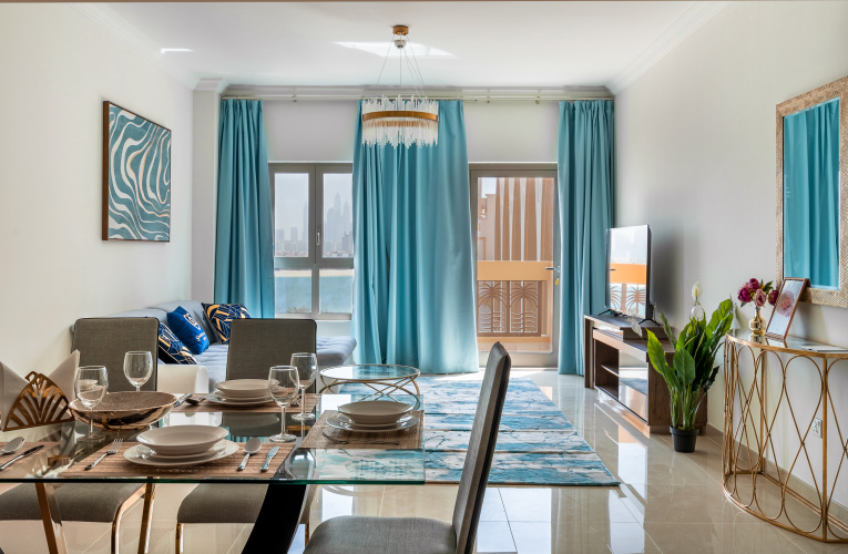 1 Bedroom Deluxe Apartment with balcony and with partial sea view
