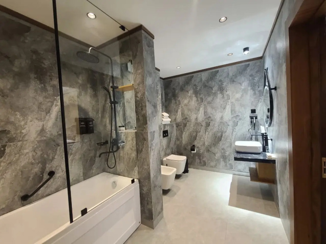 Bravo Hotel