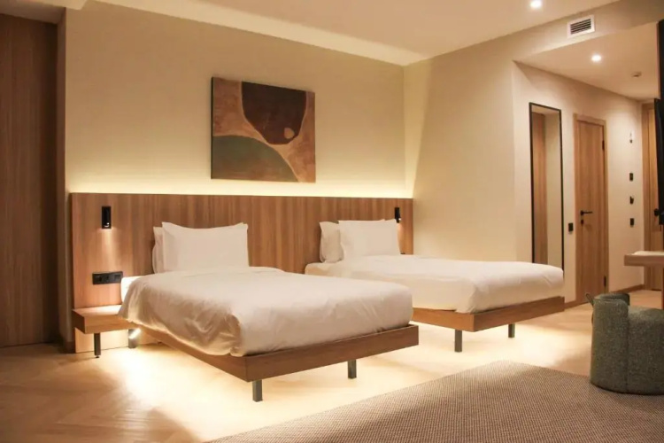Resident Hotel Abay