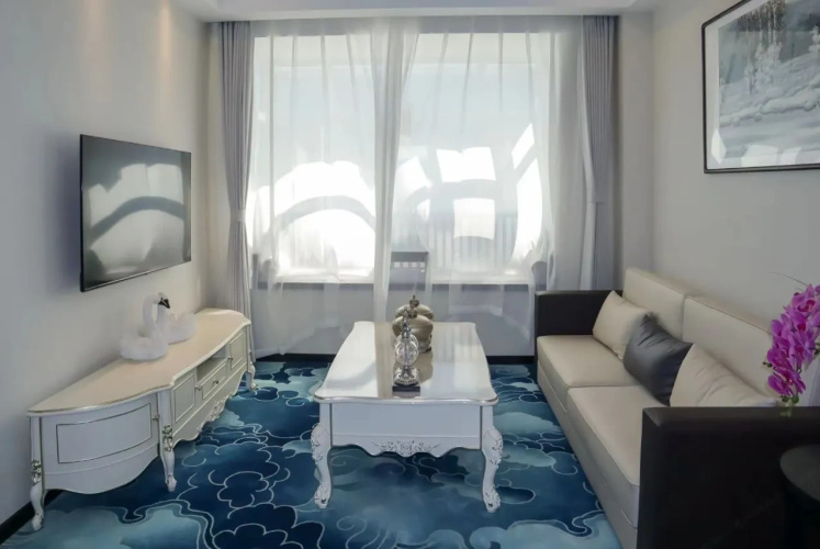 Suite with garden view