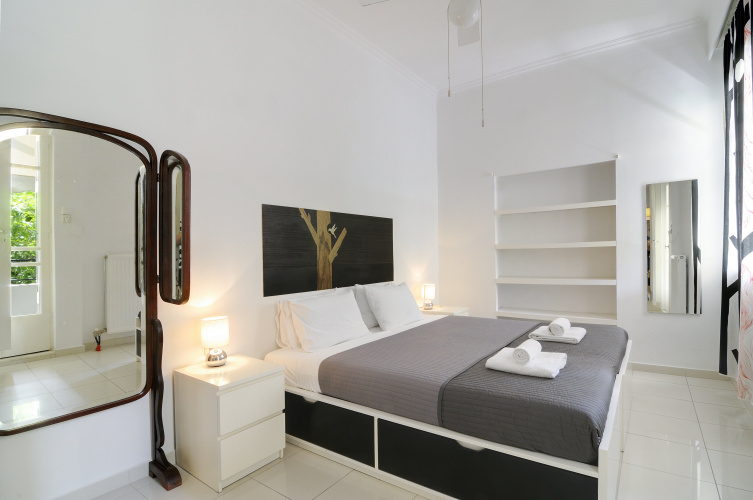 1 Bedroom Quadruple Apartment with balcony